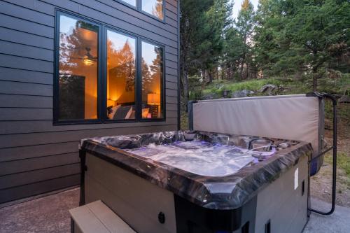 Granite Moose Hideaway Cabin in Philipsburg (MT)