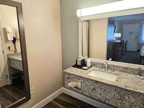 Roadstar Hotel Zephyrhills in Zephyrhills, USA