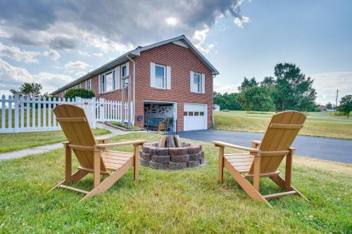 . The MD / PA Line Retreat: Scenic Country Getaway!