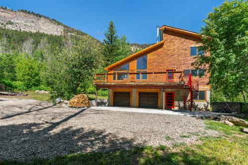 Secluded Mtn home by Purg, Hot Tub, Views! Pets ok - Chalet - Durango