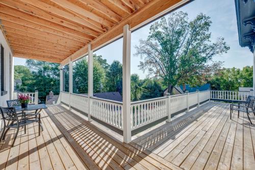 Chic & Historic Apartment ~ 6 Mi to Louisville! in 新奧爾巴尼(IN)