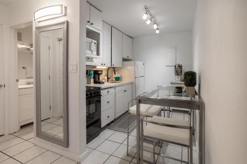 Fürdőszoba, Cozy Maui Studio Retreat Just Steps to the Sand! in Kihei (HI)