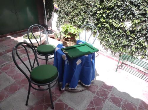 Kert, Departamento Alarken near Gov. Francisco Gabrielli nemzetközi repülőtér