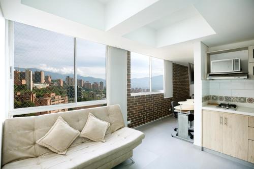 Beautiful apt in Poblado-Tesoro. Near Provenza!