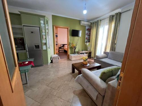 Buneci apartment, Тирана