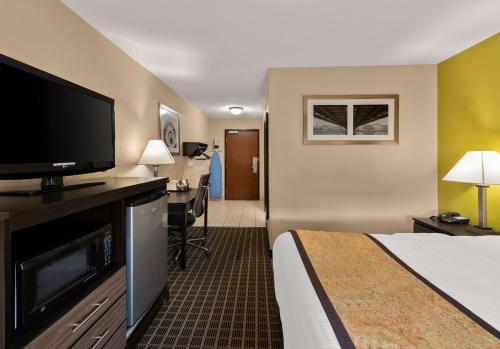 Best Western Adena Inn - image 5