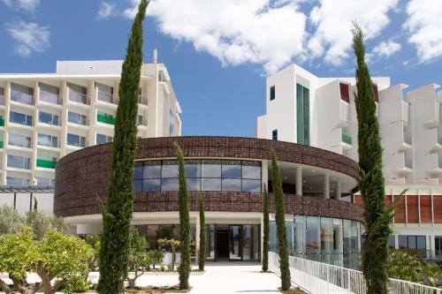 Higuerón Hotel Curio Collection by Hilton - Accommodation - Fuengirola