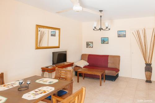 Vista exterior, Nos Krusero Apartments in Westpunt