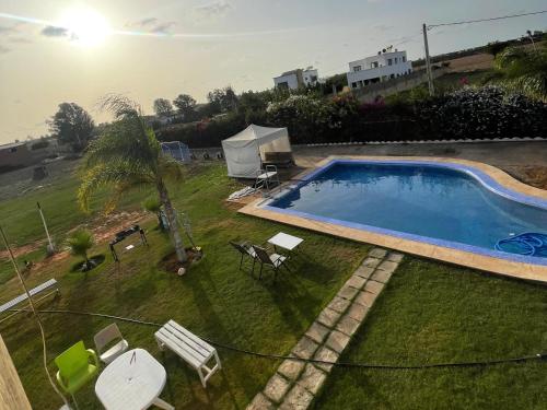 Villa avec piscine et jardin privés