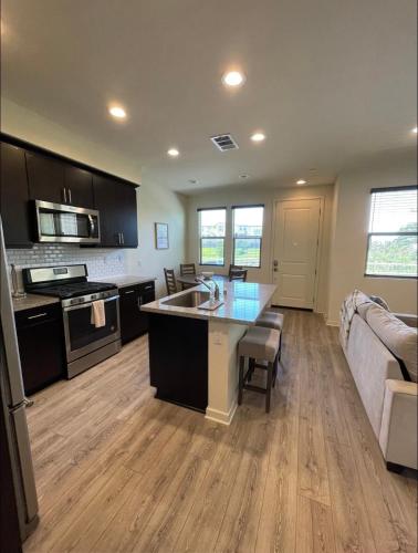 2 Bedroom + Loft Townhome in Otay Ranch in Chula Vista, USA
