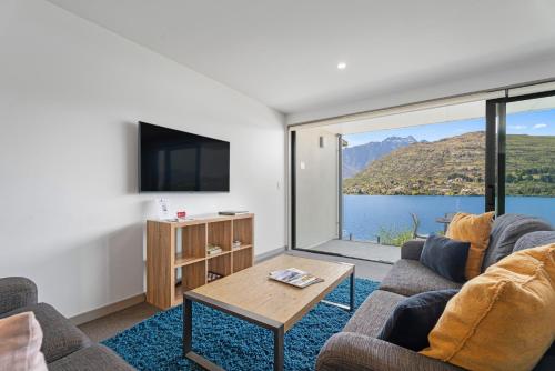 2 bedrooms, 3 beds