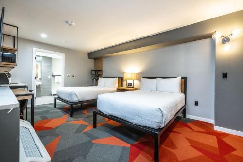 Infinity Hotel San Francisco, Tapestry Collection by Hilton near Walt Disney Family Museum