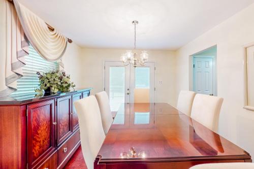 CJ Estates in Waldorf, USA