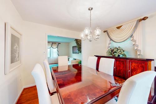 CJ Estates in Waldorf, USA