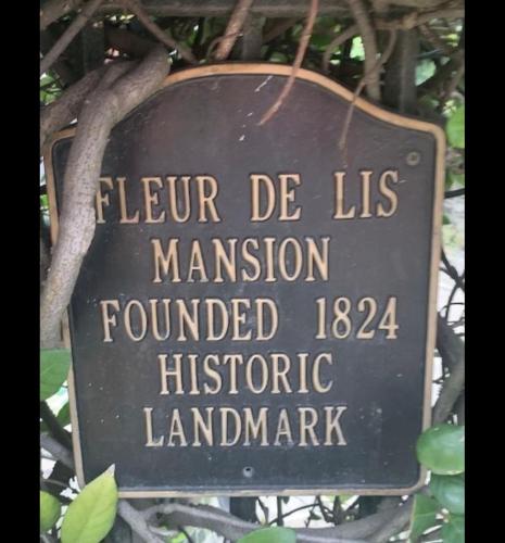 Fleur De Lis Mansion