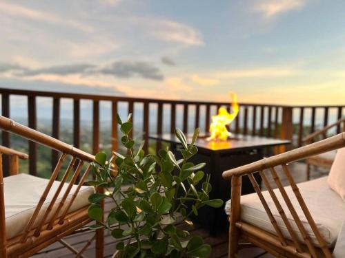 Surrounding environment, Astonishing view at Poas Volcano slopes: Casa Lili in Grecia