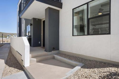 Primo Lagoon Retreat condo - image 3