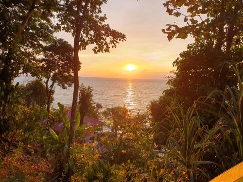 Littleduck bungalow Koh Chang Ranong in เกาะช้าง