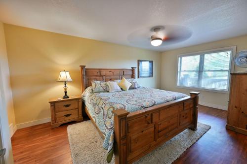 Unit 109 2 BDRM 2 BA condo - image 14