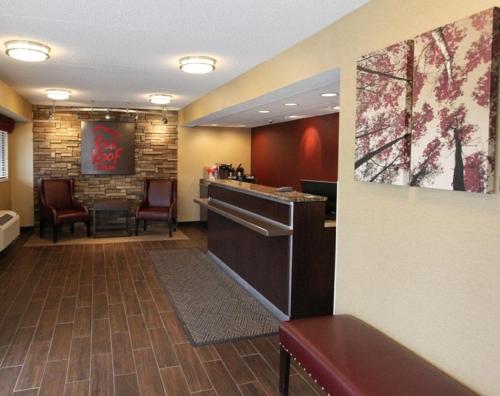 Red Roof Inn PLUS+ Pittsburgh South - Airport Red Roof Inn PLUS+ Pittsburgh South - Airport