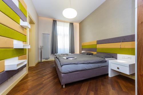 Bellevue Apartment - image 14