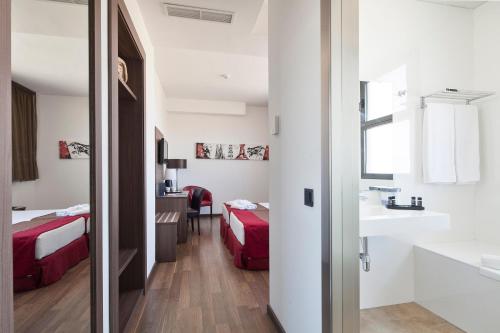 Hotel Best 4 Barcelona - image 7