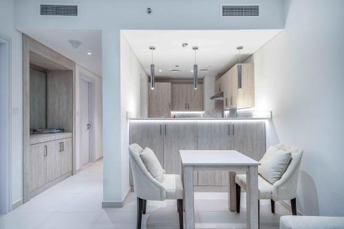 Elegant Palm 1 Bed with Rooftop Infinity Pool, Dubai (photo 6)