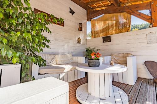 Petit coin de paradis Périgourdin gîte à louer Pourtem