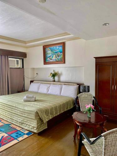 1 queen bed
