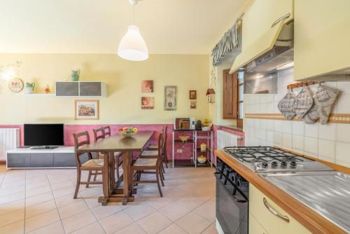 La Vecchia Fornace La Piastra Apartments shared pool- Abetone