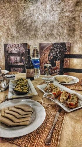 Restaurant, Riad Belvedere in Ouzina