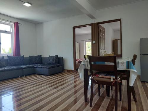 Villa Elyza in Oyster Bay