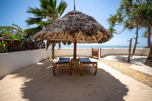 Beachfront Villa Hideaway ZanzibarHouses