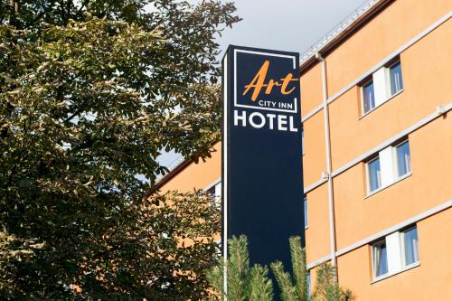 Art City Inn - image 10