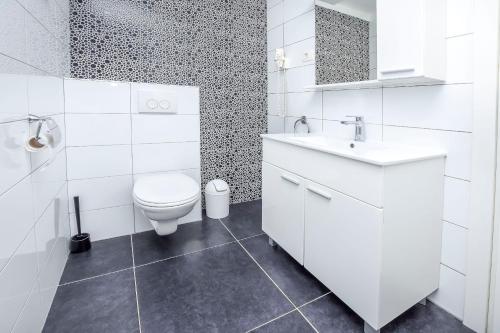 Apartments Maja - image 11