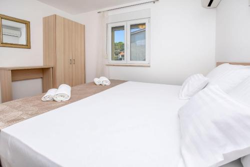 Apartments Maja - image 12