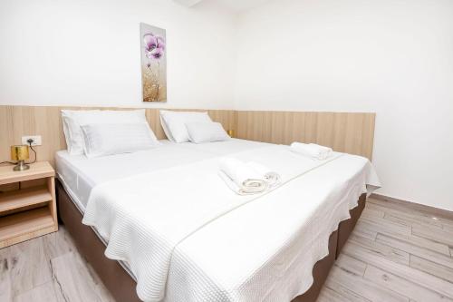 Apartments Maja - image 13