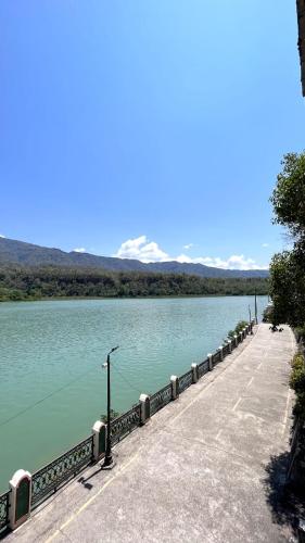 The Ganges (A Homestay On The Ganga)