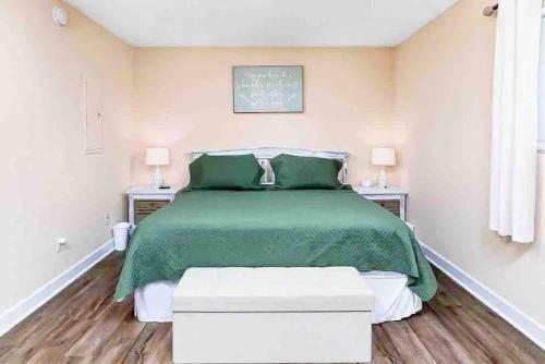 Convenient to campus and The Square - Enid Lake, MS