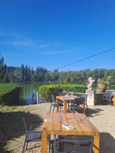 498614860 Logis Hotels Domaine du Châtelard