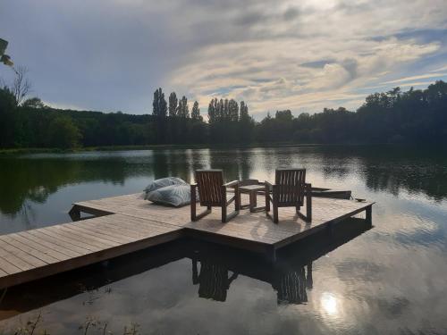 498615076 Logis Hotels Domaine du Châtelard