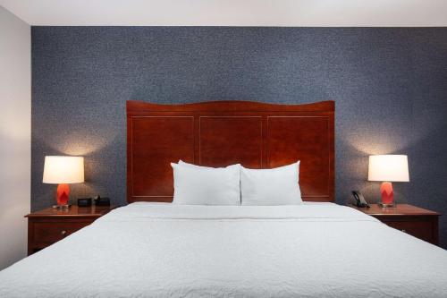 Hampton Inn Medford - image 11