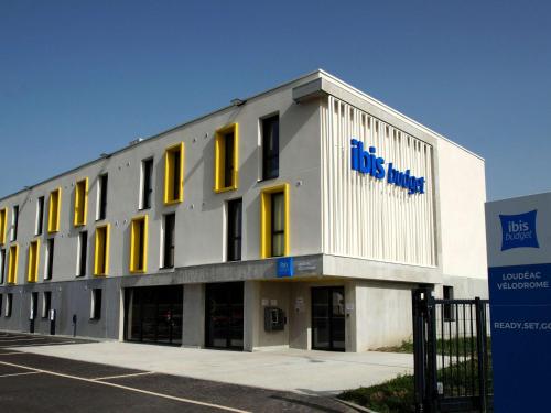 ibis budget Loudéac Vélodrome Hotel de charme Loudéac