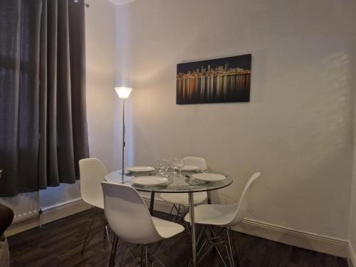 Apartment - Sleeps 4 - Parking - WiFi, Ashington (fotografie 3)