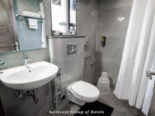 Superior Room With Balcony room in Saltstayz Select - Near Millennium City Centre