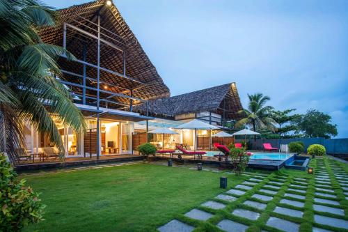 StayVista at The Rain - River Villa with Infinity Pool