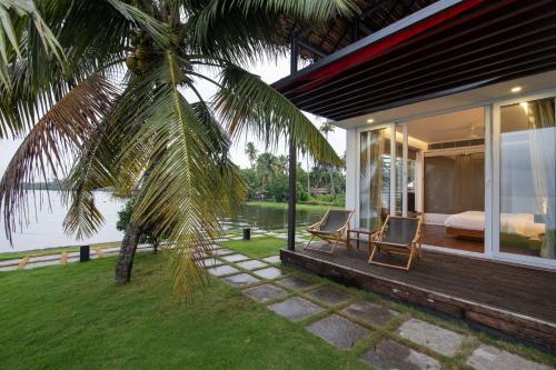 StayVista at The Rain - River Villa with Infinity Pool