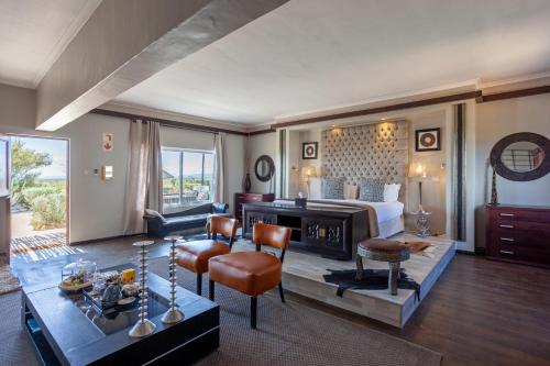 Inverdoorn Game Reserve