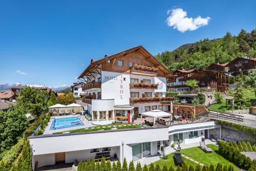 Hotel Tyrol