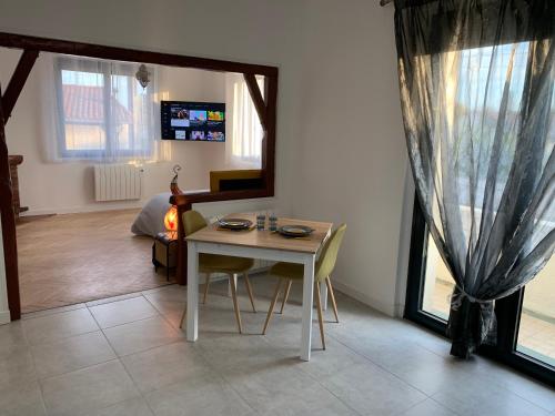 Room in Toulouse - T2 Toulouse Saint Martin du Touch in Toulousse-Blagnac Airport